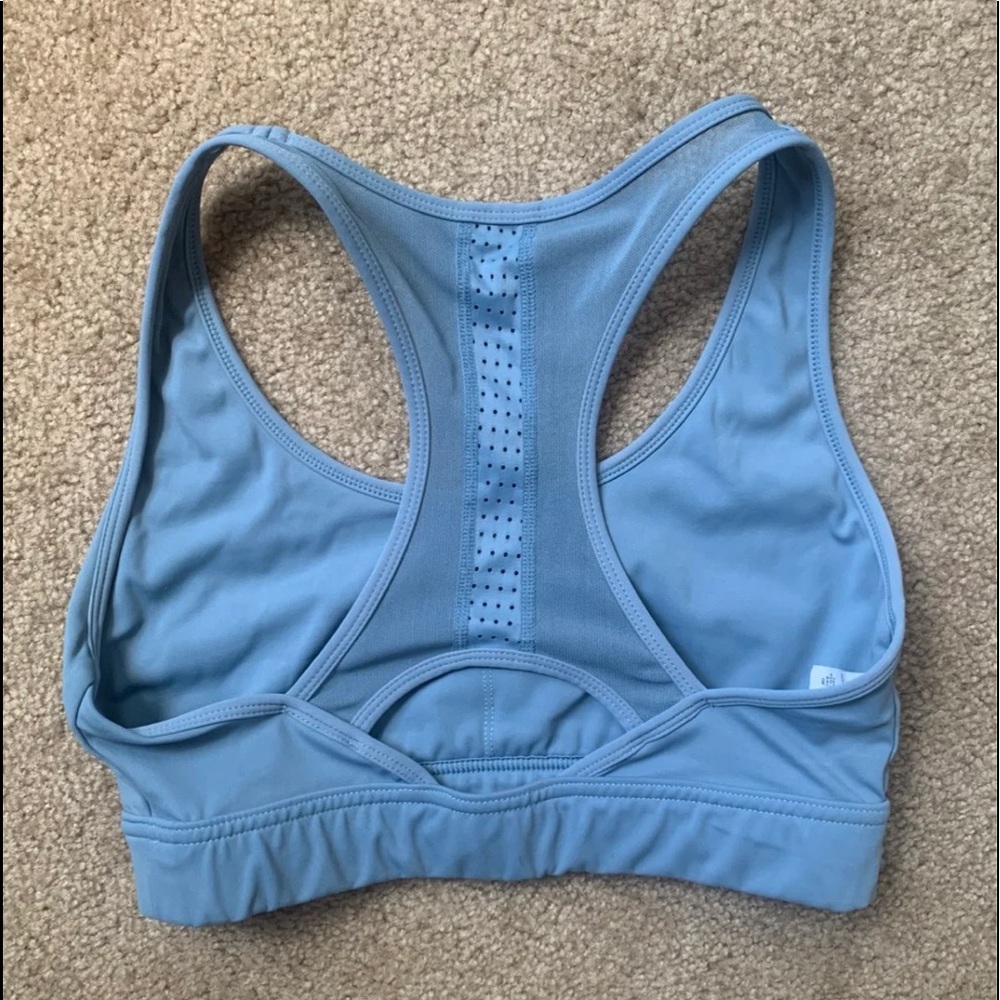 Women’s sports bra